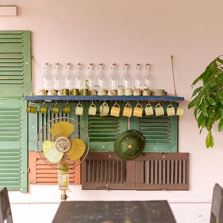 Hanoi Retro 80S Homestay Buitenkant foto