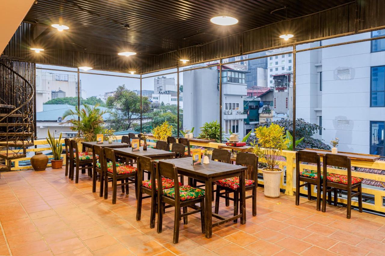 Hanoi Retro 80S Homestay Buitenkant foto