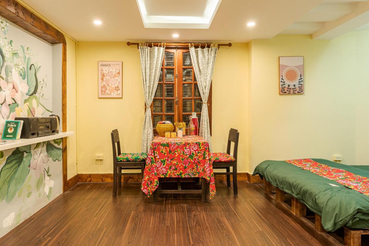 Hanoi Retro 80S Homestay Buitenkant foto