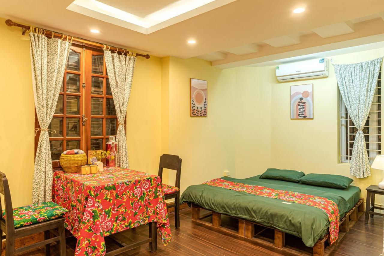 Hanoi Retro 80S Homestay Buitenkant foto