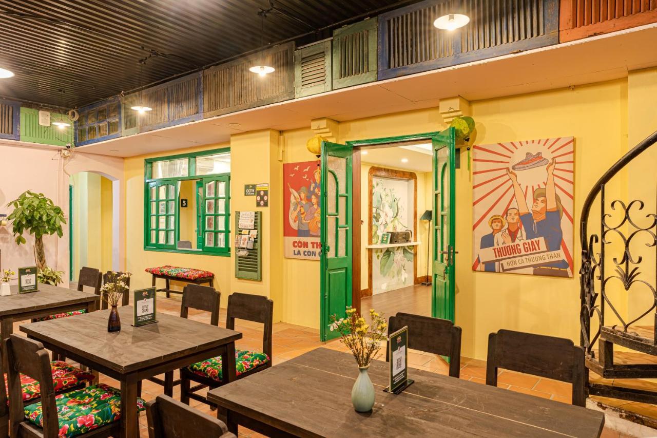 Hanoi Retro 80S Homestay Buitenkant foto