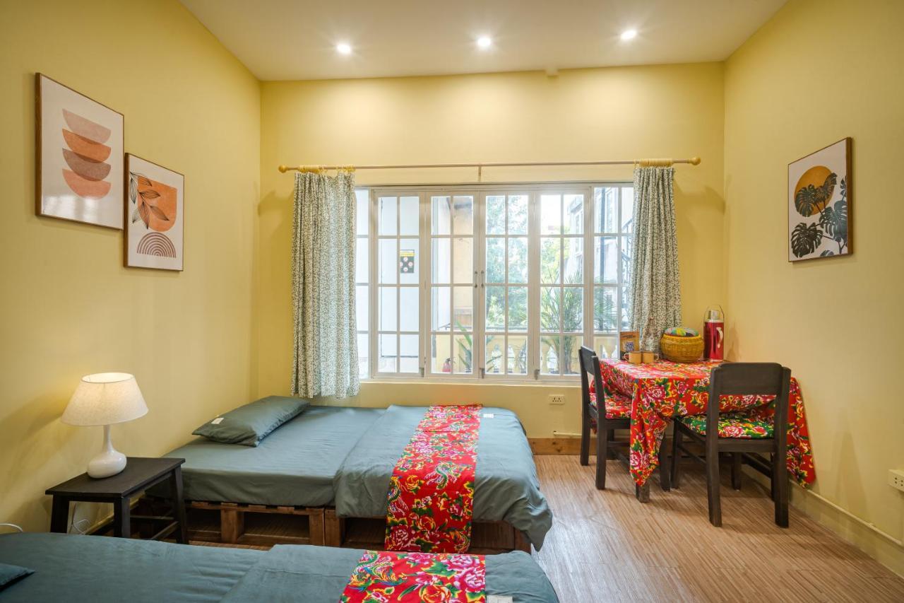 Hanoi Retro 80S Homestay Buitenkant foto