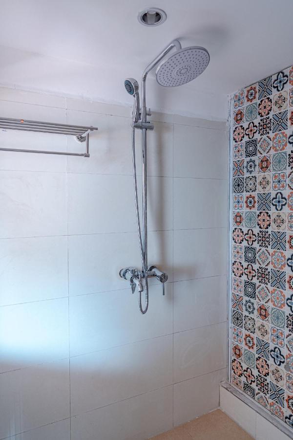 Hanoi Retro 80S Homestay Buitenkant foto