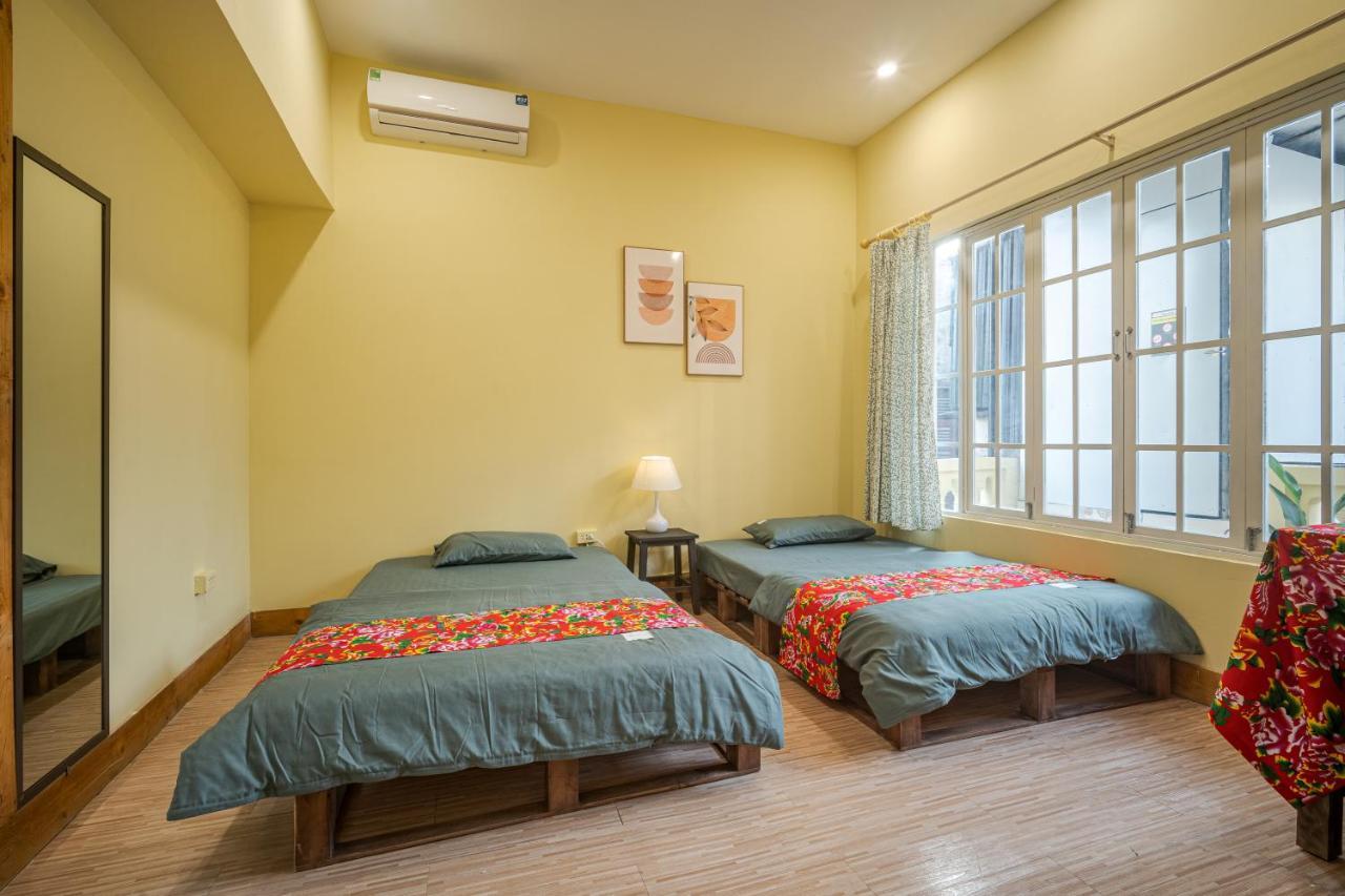 Hanoi Retro 80S Homestay Buitenkant foto