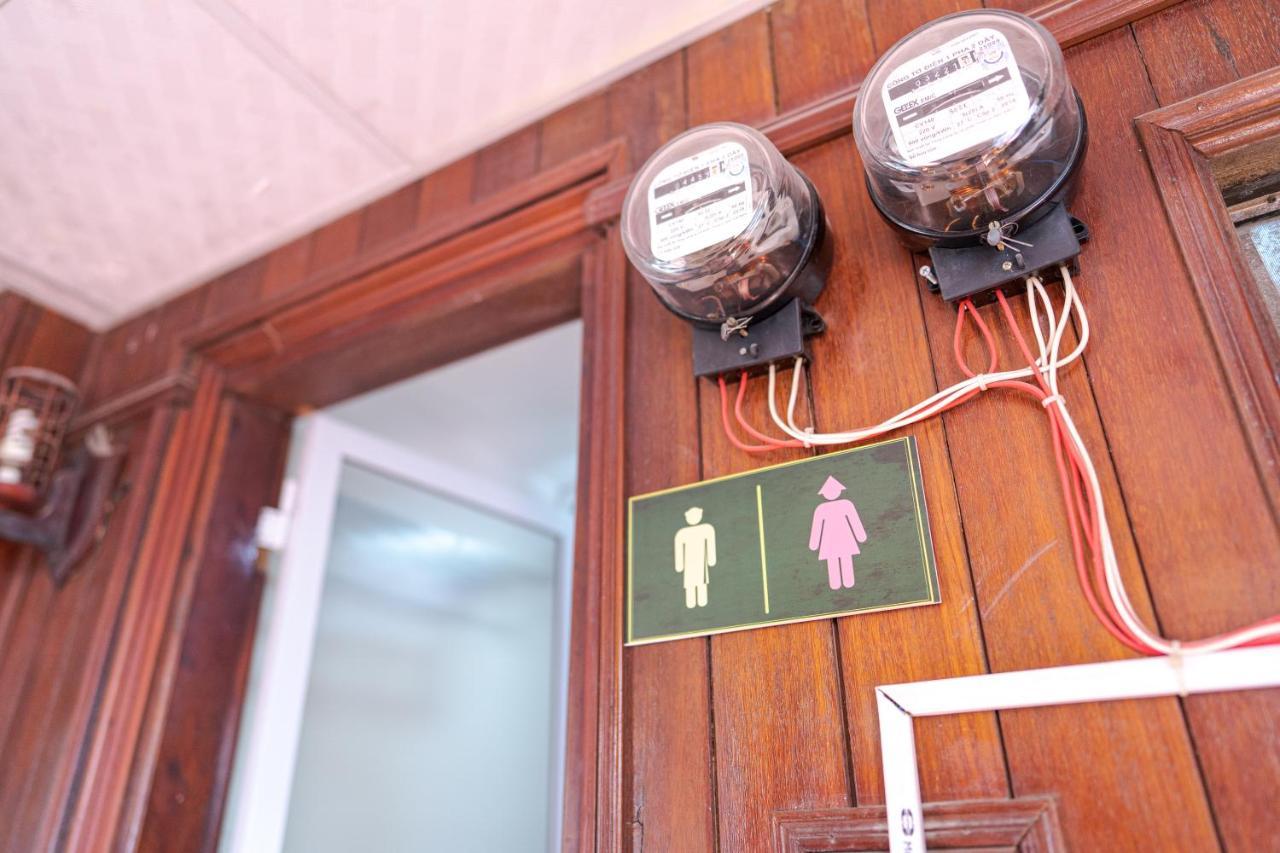 Hanoi Retro 80S Homestay Buitenkant foto
