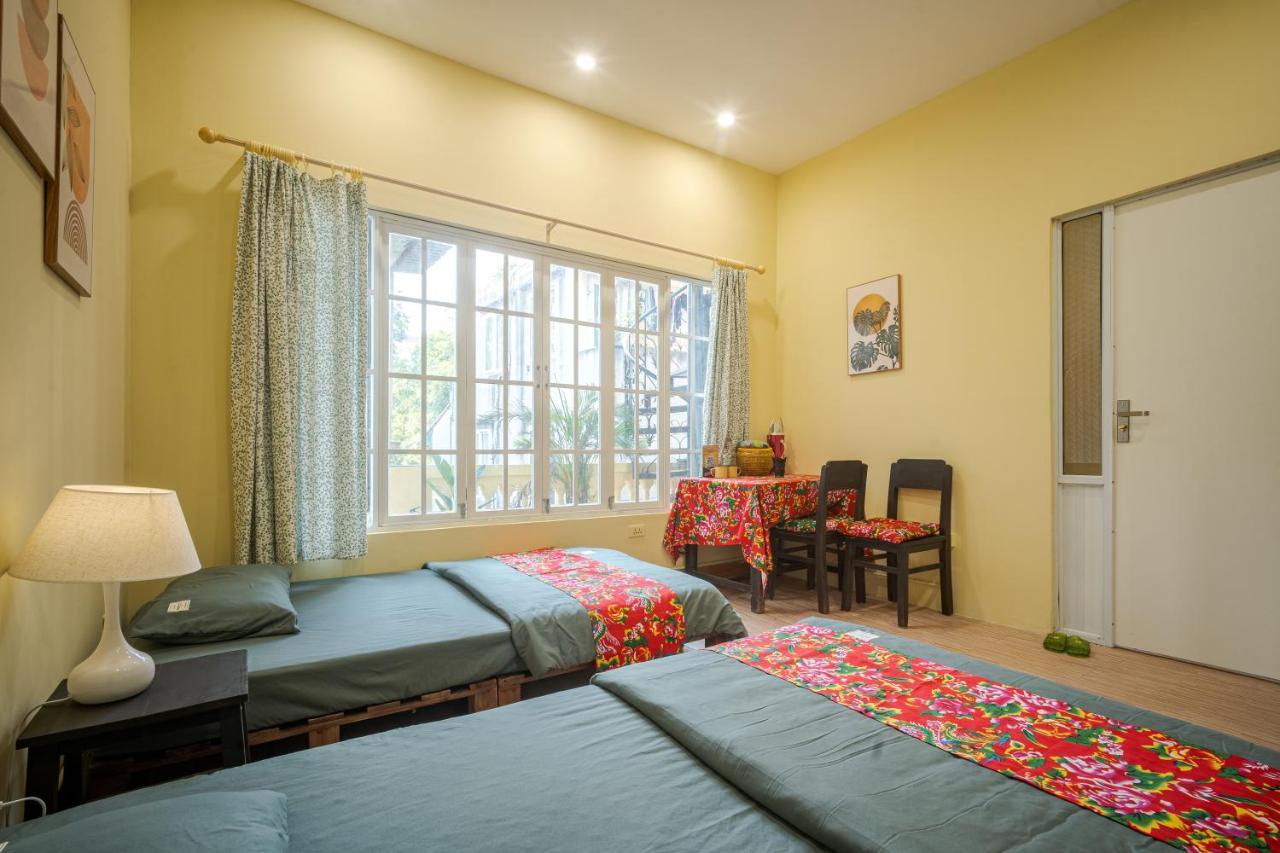 Hanoi Retro 80S Homestay Buitenkant foto