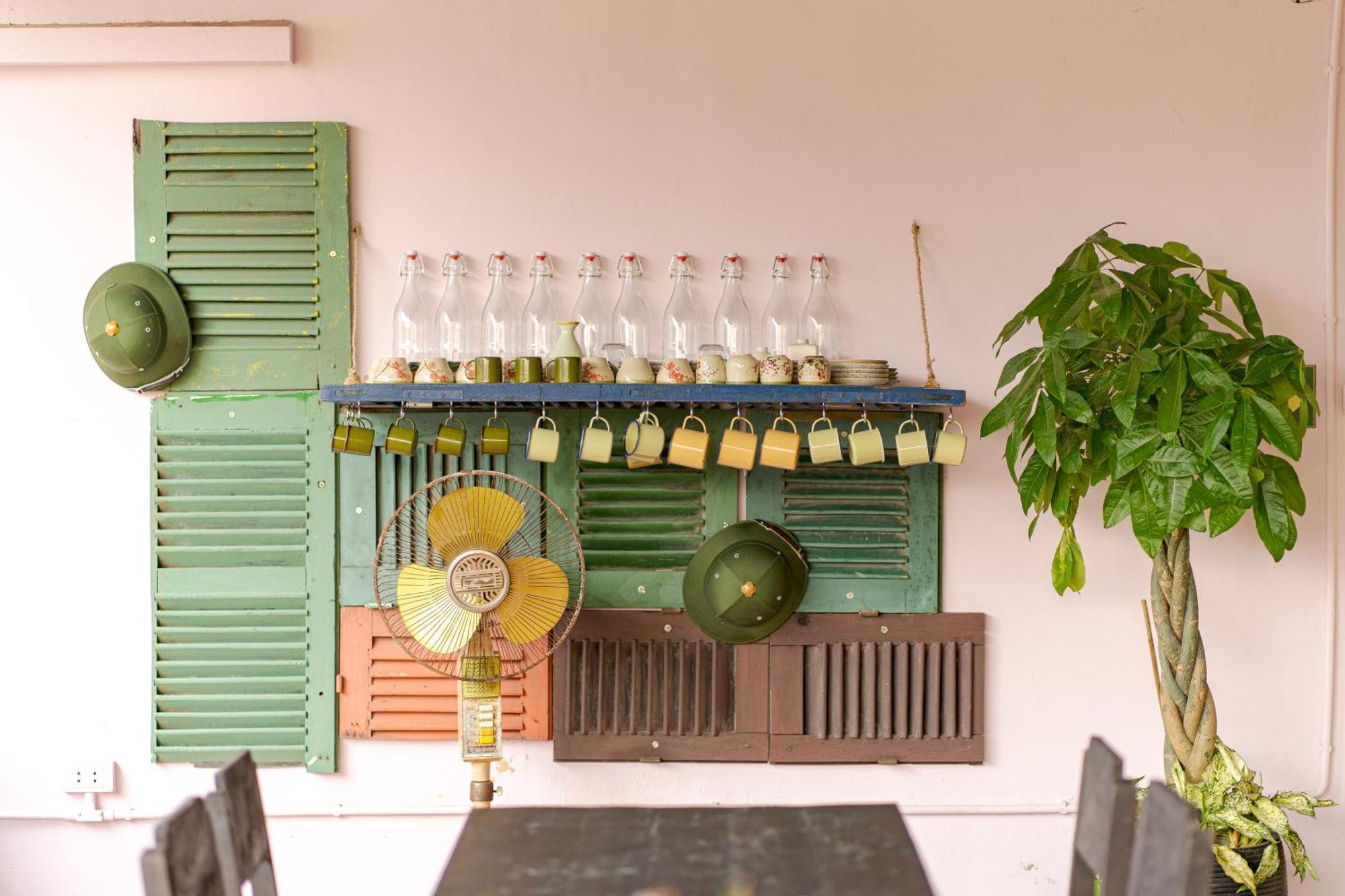 Hanoi Retro 80S Homestay Buitenkant foto